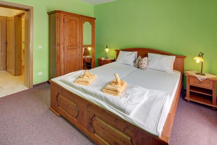 Hradni Basta Hotel Becov nad Teplou Phòng bức ảnh