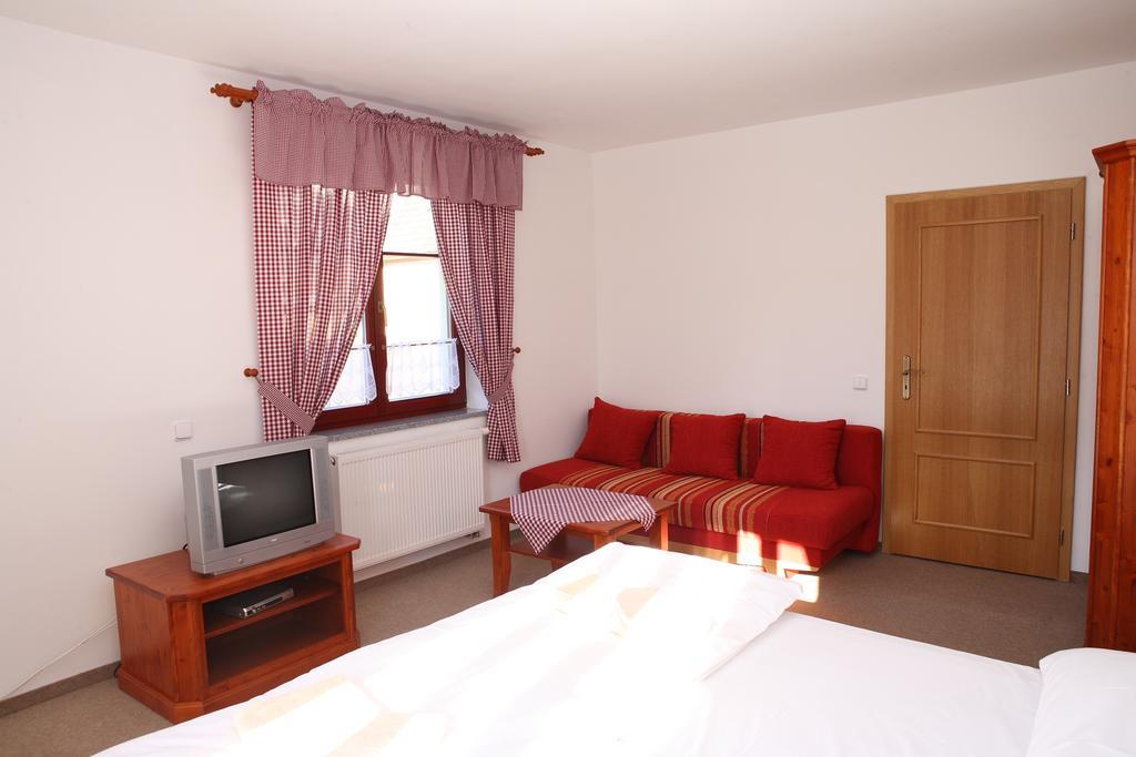 Hradni Basta Hotel Becov nad Teplou Phòng bức ảnh