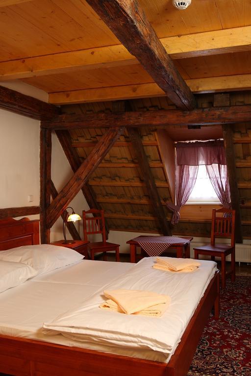 Hradni Basta Hotel Becov nad Teplou Phòng bức ảnh