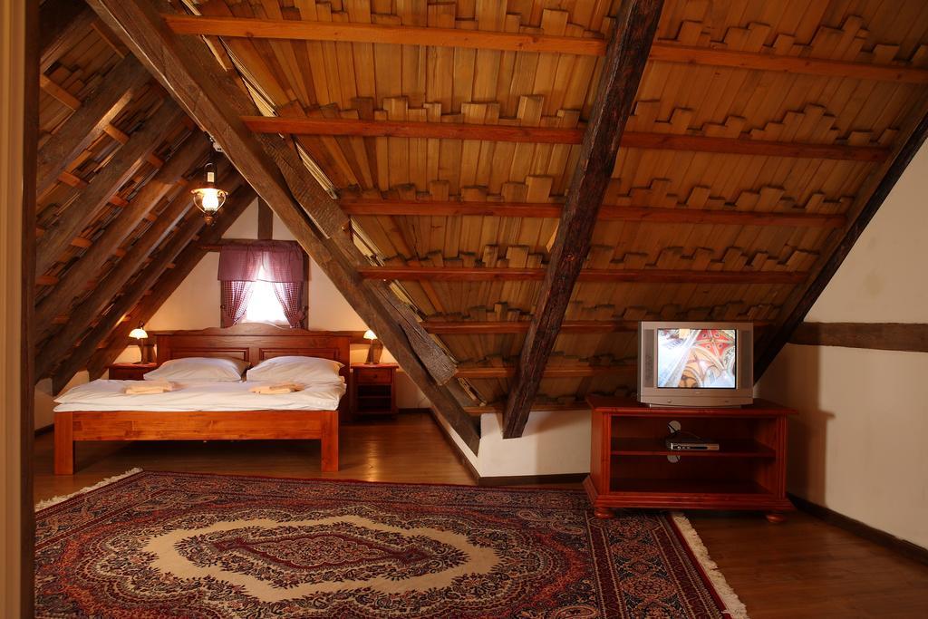 Hradni Basta Hotel Becov nad Teplou Phòng bức ảnh