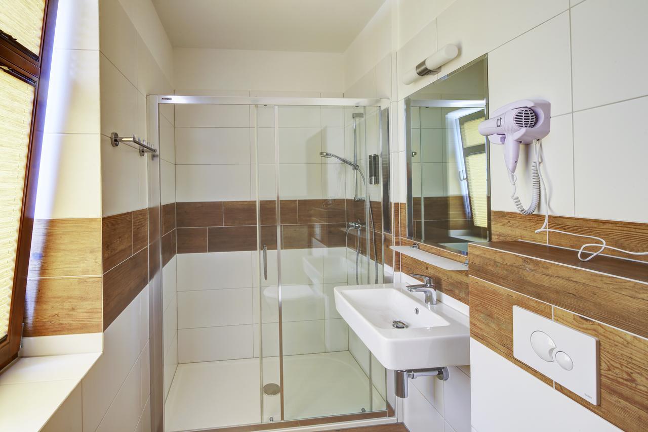 Hradni Basta Hotel Becov nad Teplou Ngoại thất bức ảnh