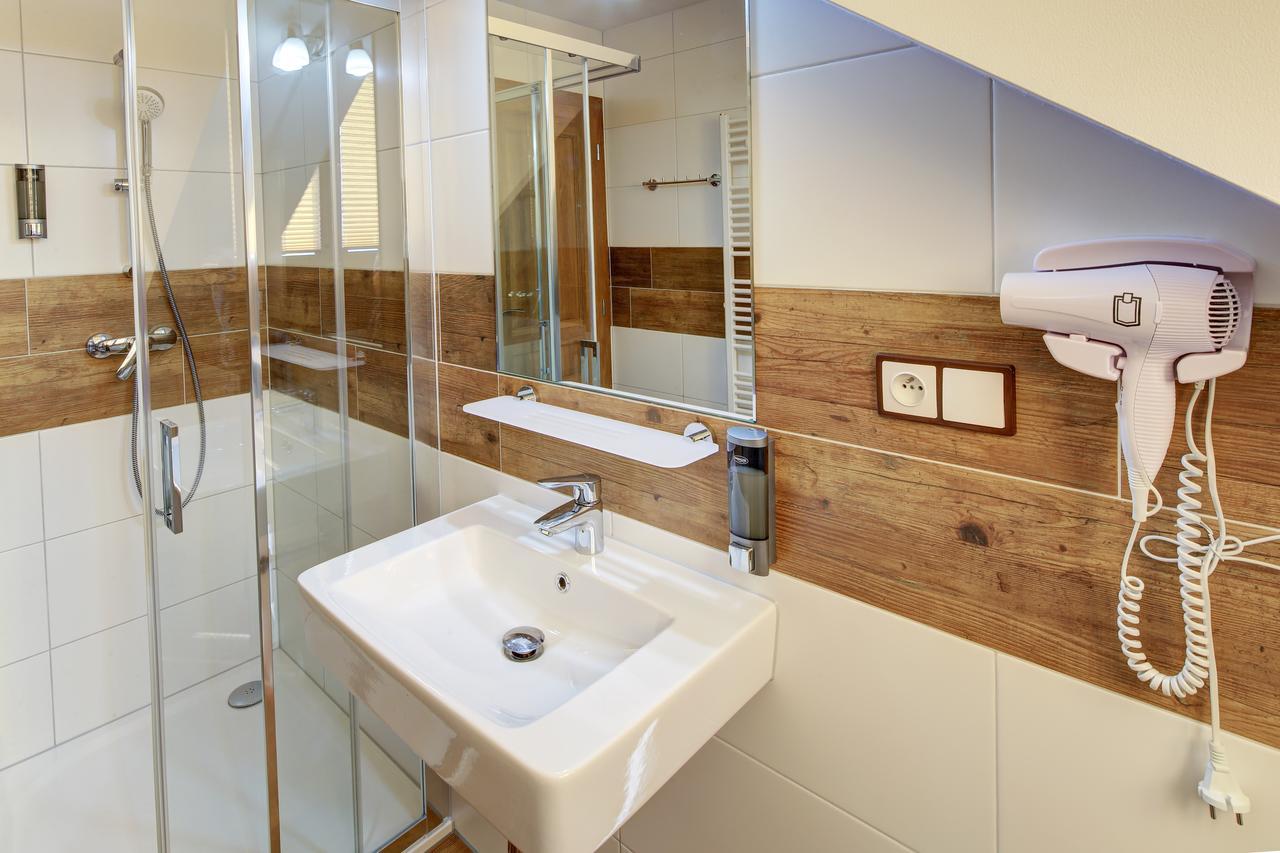 Hradni Basta Hotel Becov nad Teplou Ngoại thất bức ảnh